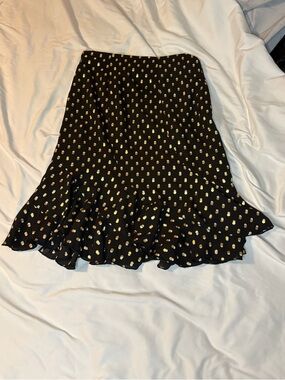 Who What Wear Black Mini Skirt with Gold Polka Dot Ruffle Hem